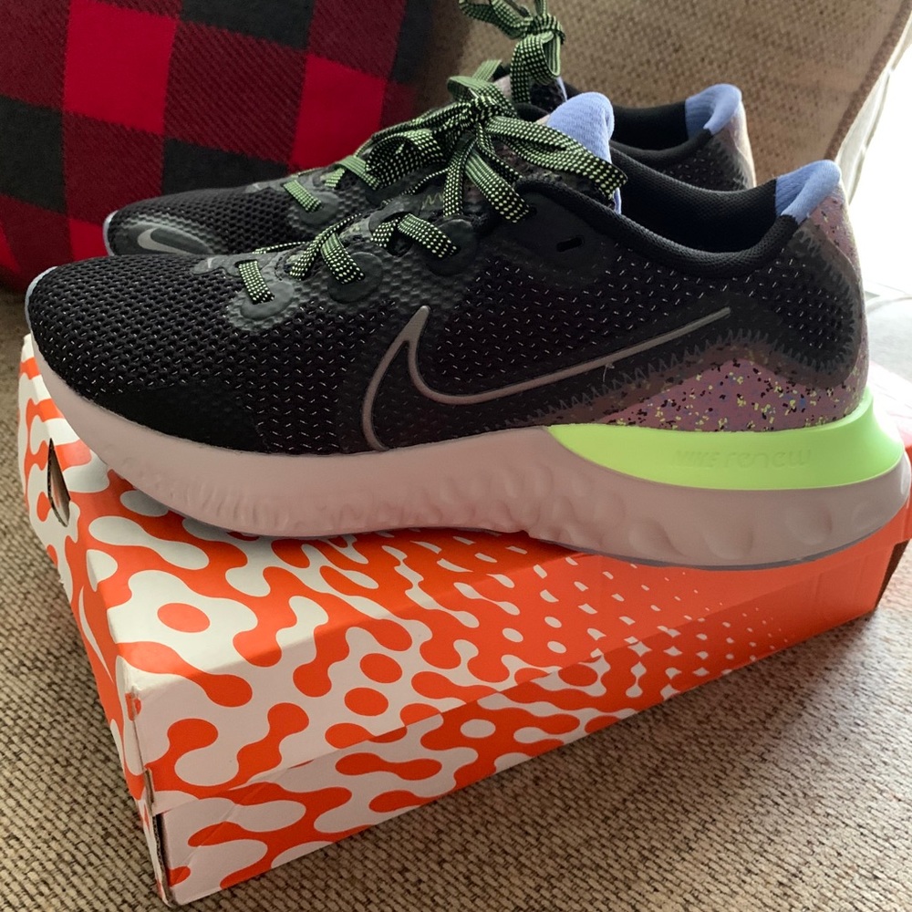 Nike Renew Run SE